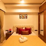 Cozy, Upscale 1 Bhk Apt Near Bkc